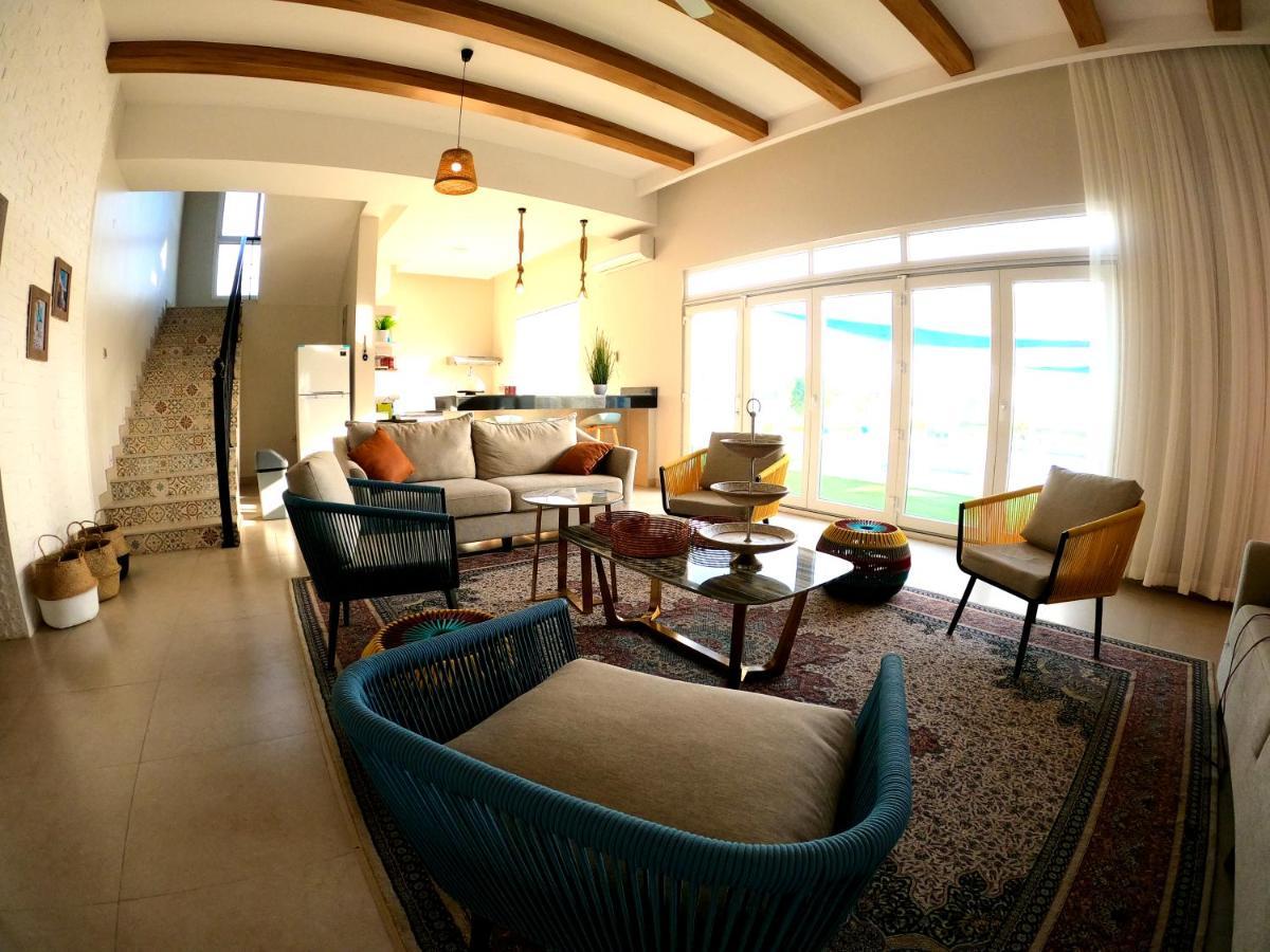 Luxury Farm In Musanaa Oman Vilă